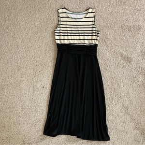 Flowy Black & Cream Stripe Sleeveless Womens Midi Dress - Size Small